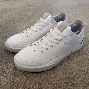 THE ROGER Centre Court by On